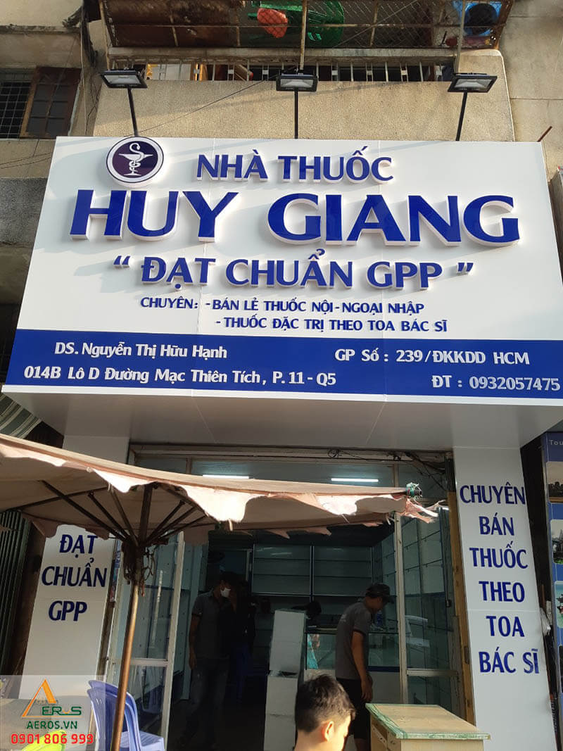 Thiết kế thi công nhà thuốc Huy Giang tại quận 5, TPHCM