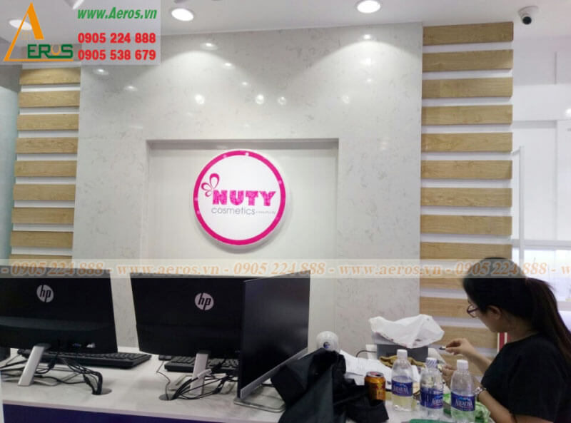 Thiết kế cửa hàng mỹ phẩm NUTY chi nhánh Tân Bình